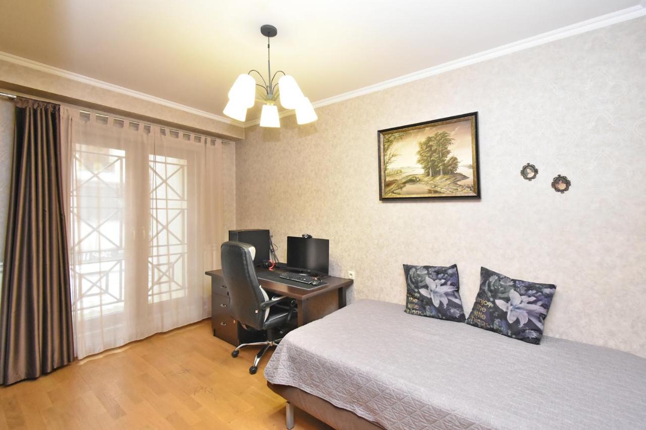 Dos Guest House Yerevan Exterior photo