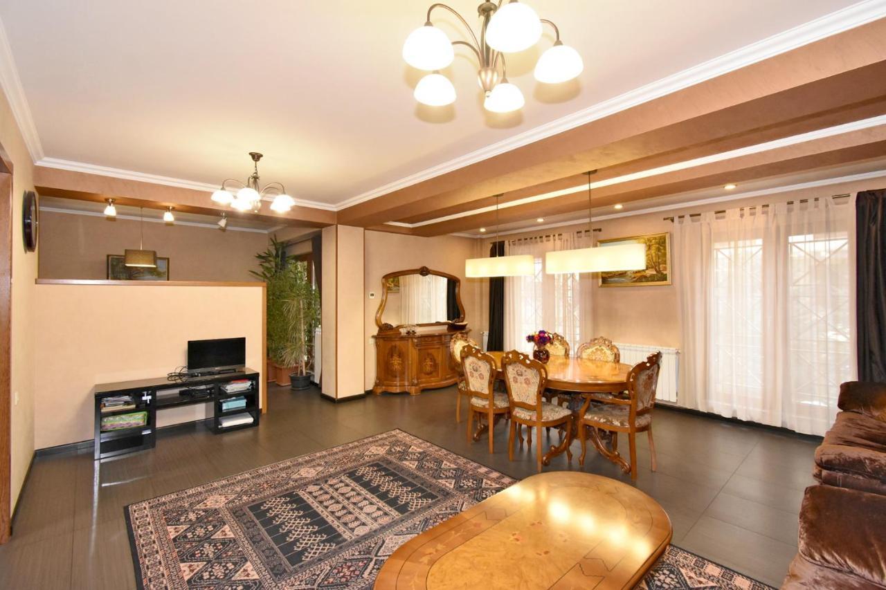 Dos Guest House Yerevan Exterior photo